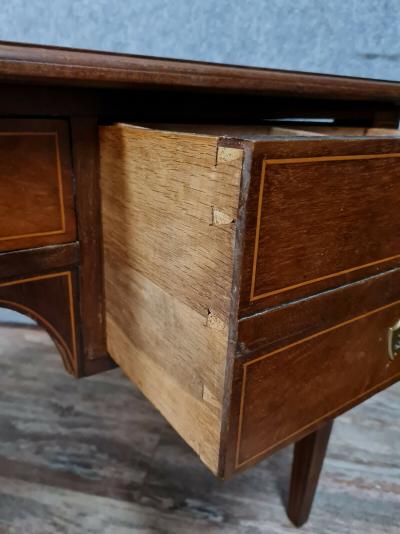 Bureau de centre style Louis XVI en acajou et citronnier 2