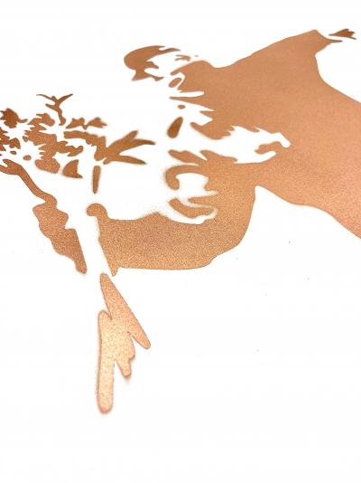 Banksy (d’après) - Flower Thrower (Cuivre) - Pochoir 2