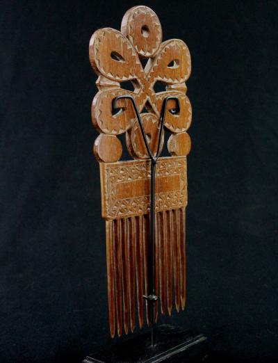 Ghana, Ethnie Ashanti - Ancien Peigne avec socle sur mesure 2