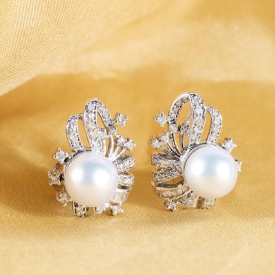 Boucles d’Oreilles Or Blanc Diamant et Perle Naturelle des Mers du Sud (Eau Salée) 2