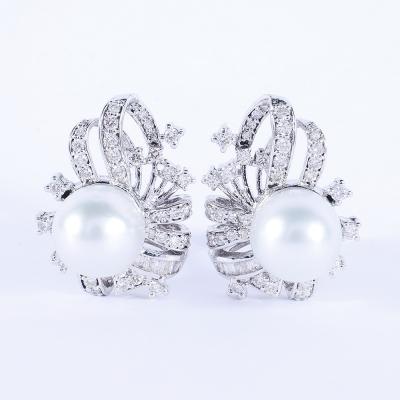 Boucles d’Oreilles Or Blanc Diamant et Perle Naturelle des Mers du Sud (Eau Salée) 2