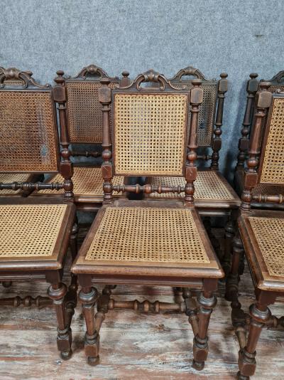 Série de 8 chaises style Renaissance en noyer 2