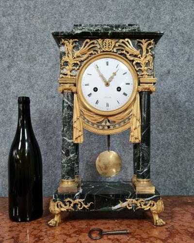 Pendule Empire en bronze doré et marbre vert de mer 2
