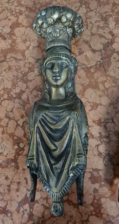Paire de cariatides en appliques en bronze à patine dorée, milieu du XXe siècle 2