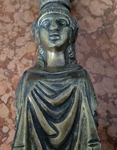 Paire de cariatides en appliques en bronze à patine dorée, milieu du XXe siècle 2