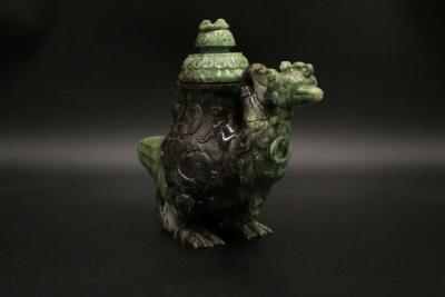 Chine, début XXème siècle - Jade, vase phénix archaïsant 2