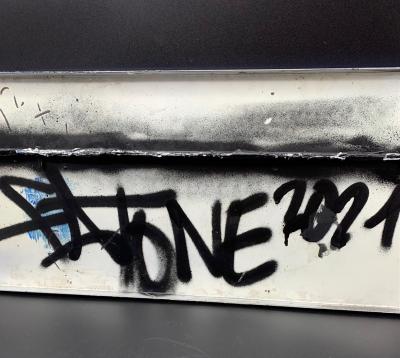 Fat - Monopoly Nation, 2021 - Technique mixte sur plaque de métro 2