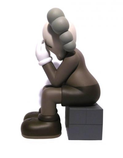 KAWS - Companion (Passing Through),  2013 - Sculpture 2