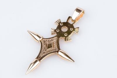 Pendentif Croix Occitane en or rose 18 carats 2