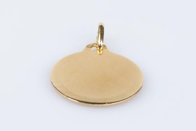 Médaille amour en or jaune 18 carats ornée de 2 rubis taille baguette 2