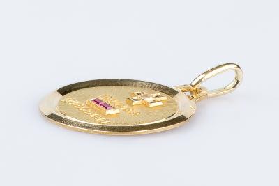 Médaille amour en or jaune 18 carats ornée de 2 rubis taille baguette 2