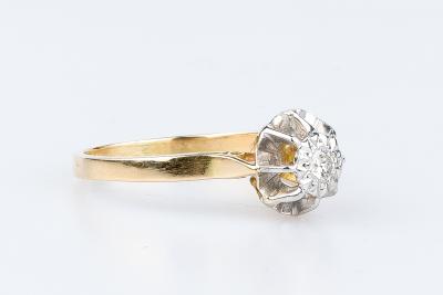 Bague solitaire ancien en or bicolore 18 carats ornée d’1 diamant rond brillant de 0.10 carats 2