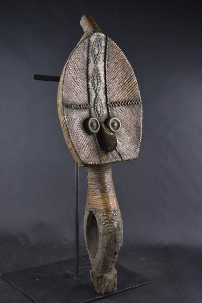 Gabon -  statue / reliquaire Kota / mahongwé du Gabon P010 2