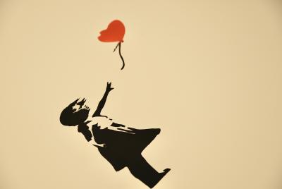 Banksy (nachher) - Mädchen mit Ballon - Schablone, 2022. 2