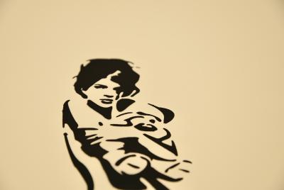 Banksy (nachher) - Sexy Mädchen umarmt Teddy - Schablone, 2022. 2