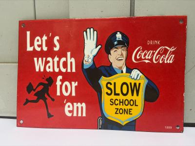 Coca-Cola x Traffic Cop - Slow School Zone - Plaque en métal 2