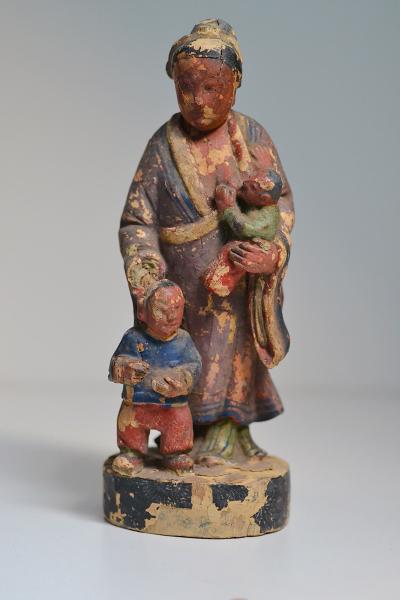 Chine - Maternité - Sculpture en bois polychrome 2
