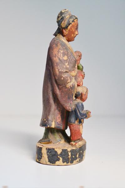 Chine - Maternité - Sculpture en bois polychrome 2