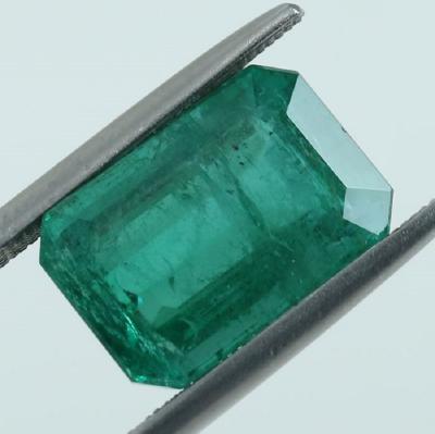 8,44 carats. émeraude 2