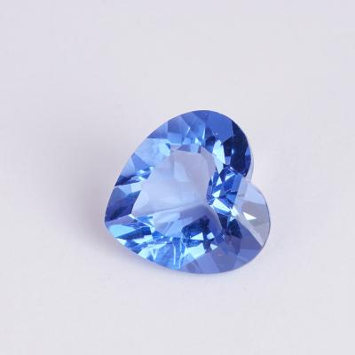 12,61 carats. Fluorite à changement de couleur 2