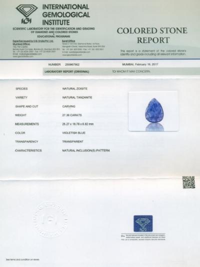 27,36 carats. Sculpture de poire en tanzanite 2