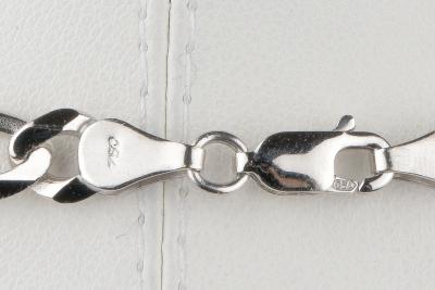 Collier en or blanc 18 carats maille maille figaro 2