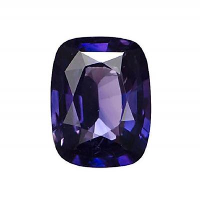 2,90 carats. Saphir violet bleuté 2