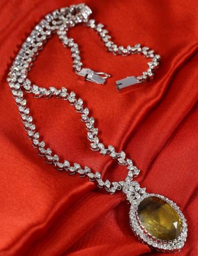 32.26 ct. Large Alexandrite and 10.30 ct. Diamond Necklace 2