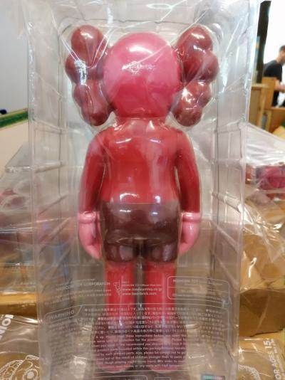 KAWS - Blush Companion - Sculpture en vinyle 2