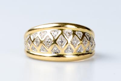 Bague en or jaune 18 carats 2