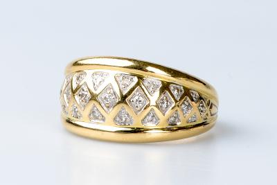 Bague en or jaune 18 carats 2