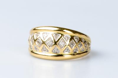 Bague en or jaune 18 carats 2