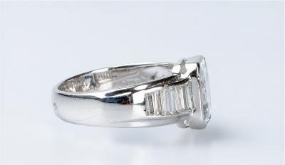 Bague en or blanc 18 carats et aigue marine 2