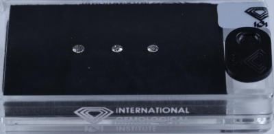 0.25 ct. DIAMOND D-BOX 2
