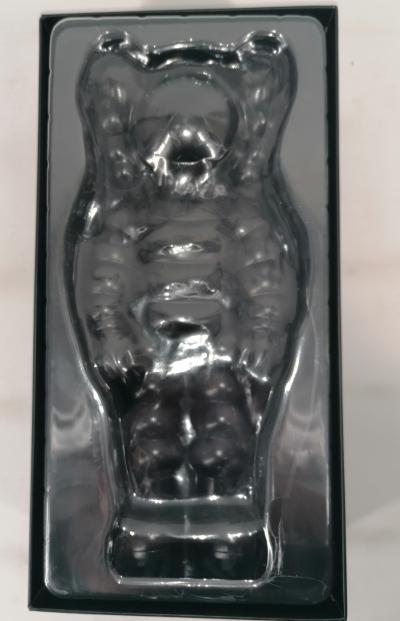 Kaws - What Party black - Figurine en vinyle noir 2