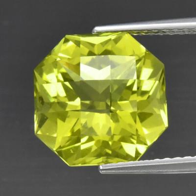 5,37 carats. Quartz Citron 2