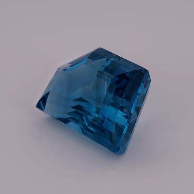 48,79 carats. Fluorite bleue 2