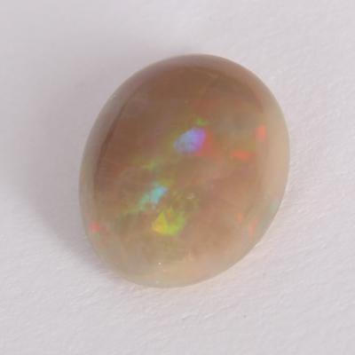 2,08 carats. OPALE blanche 2