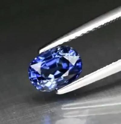 1,40 ct. Bleu saphire 2