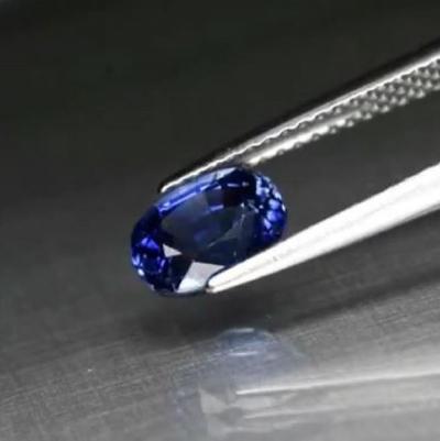 1,40 ct. Bleu saphire 2