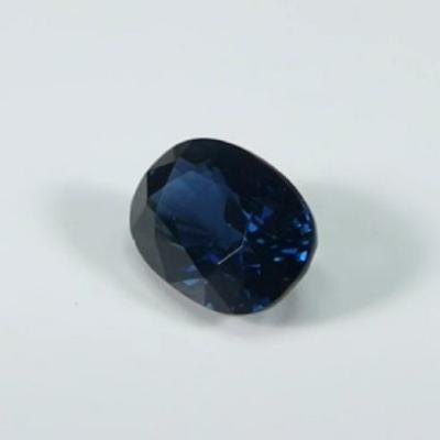 2,11 carats. Saphir bleu roi 2
