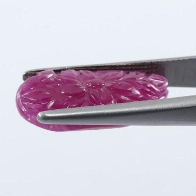 12,99 carats. Rubis sculpté 2