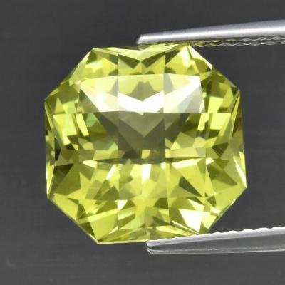 5,38 carats. Quartz Citron 2