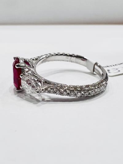 Bague rubis 18 ct et diamant, rubis 1,24 ct de bonne qualité, diamant 1,25 ct 2