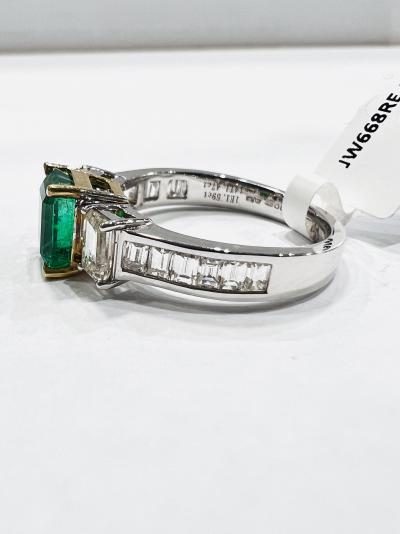 Bague diamant émeraude en or blanc 18 ct, émeraude naturelle 1,59 ct, diamant 1,47 ct 2