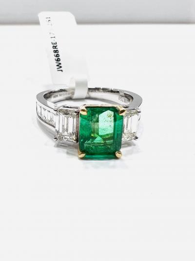 Bague diamant émeraude en or blanc 18 ct, émeraude naturelle 1,59 ct, diamant 1,47 ct 2