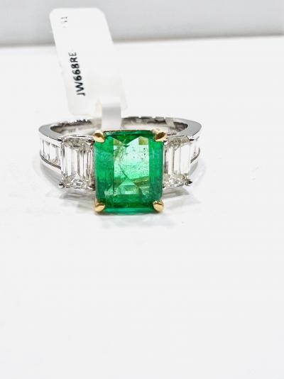 Bague diamant émeraude en or blanc 18 ct, émeraude naturelle 1,59 ct, diamant 1,47 ct 2