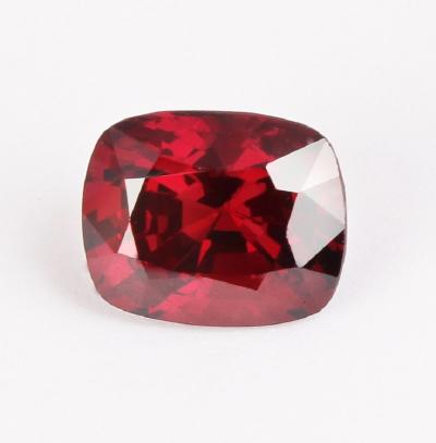 3,74 carats. Spinelle rouge, Birmanie Myanmar 2