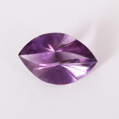 4,28 carats. Améthyste violette coupe fantaisie 2