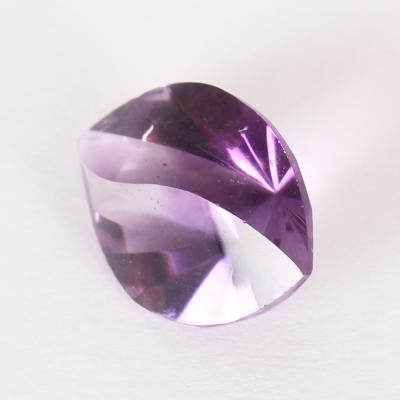 4,28 carats. Améthyste violette coupe fantaisie 2